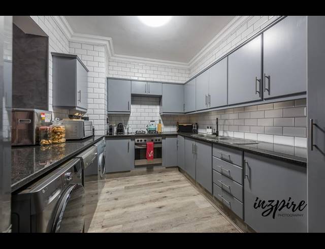 4 BEDROOM HOUSE FOR SALE IN PINNACLE POINT GOLF ESTATE